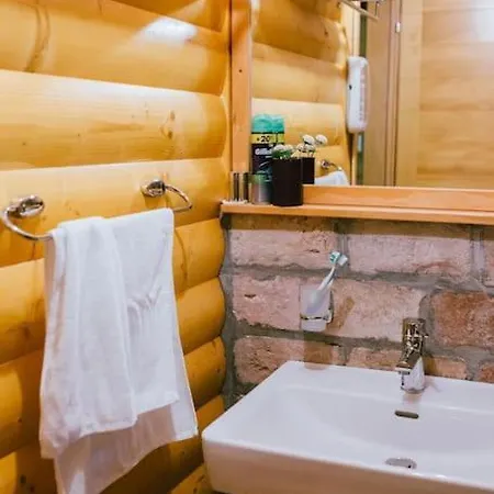Treehouse Bosnia شقة Trnovo