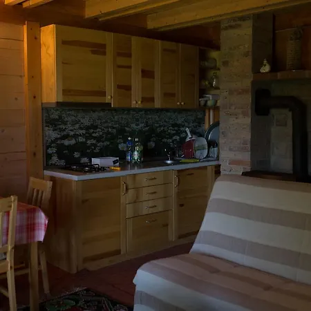 Treehouse Bosnia شقة