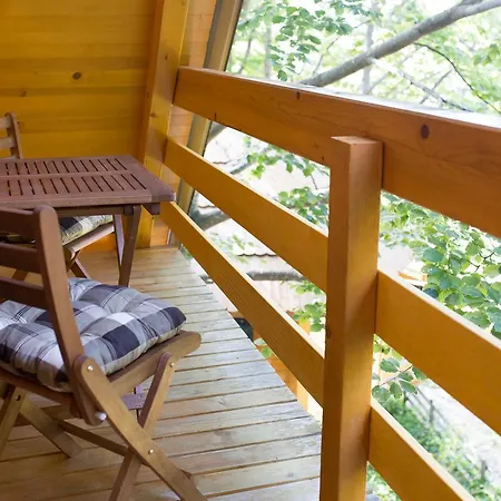 Treehouse Bosnia شقة